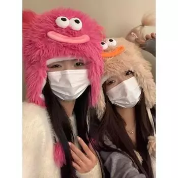 Plush cute funny wool hat, thickened in winter, cold-proof and warm Lei Feng hat, new cartoon sausage mouth ear hat M56-58cm белый