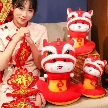 Плюшевая кукла Змея 2025 год змеи мягкая игрушка для китайского Нового года домашний декор мягкие плюшевые игрушки со шляпой льва подарок для семьи и детей S