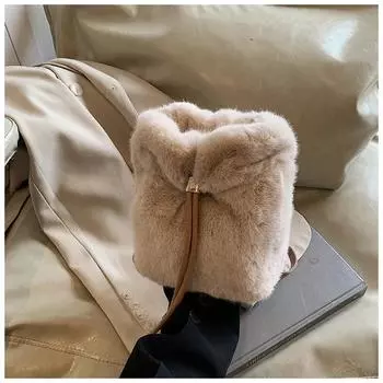 Плюшевая сумка женская осень и зима 2024 новая универсальная в этом году популярная сумка через плечо плюшевая сумка-ведро коричневый