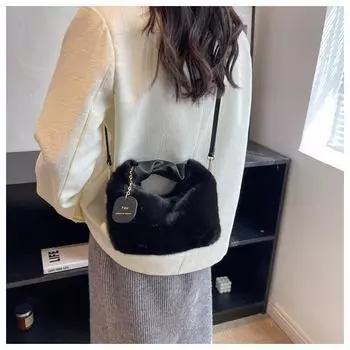 Плюшевая сумка женская осенне-зимняя новая сумка-клатч модная и высококачественная пушистая сумка через плечо портативная пушистая сумка