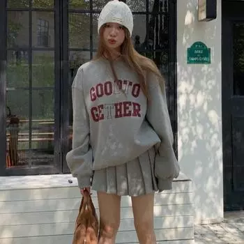 Плюшевая толстовка с буквенным принтом в стиле ретро + плиссированная юбка, комплект из двух предметов M серый