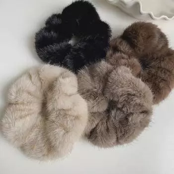 Плюшевый шарик для волос: Высокоэластичный, прочный аксессуар для волос на осень/зиму чёрный