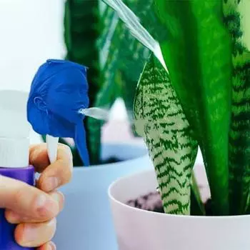 Плюющийся Ptysis Spray Bottle Head 3D Printed Women Head Mist Spraying Bottle Nozzle Connector Смола Фигурка Украшение Орнамент красный