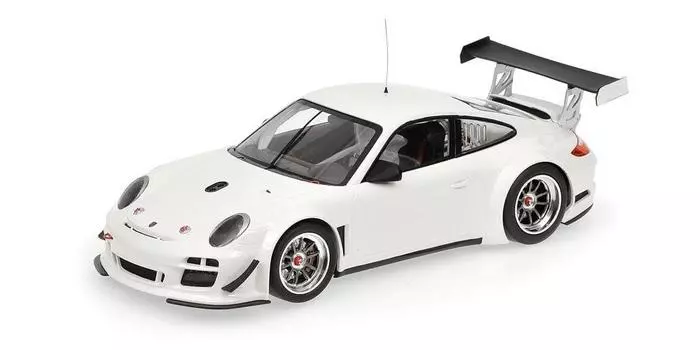 PMA Porsche 911 GT3R Street 2010 Белый Готовое изделие 1/18 белый
