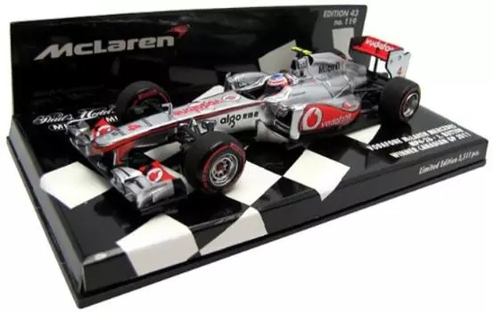 PMA Vodafone McLaren Mercedes Winner Гран-при Канады 2011 Завершенный продукт 1/43 MP4-26 J.Button серебряный
