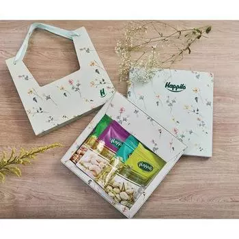 Подарочная коробка Happilo Dry Fruit Celebrations Lily, калифорнийский миндаль 120 г, отборные кешью 100 г, изюм 180 г и соленые фисташки 100 г, подарочная упаковка, 500 г