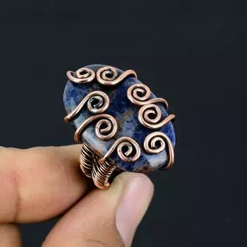 Подарочное кольцо ручной работы из медной проволоки с натуральным драгоценным камнем содалитом, размер 6, A4W32