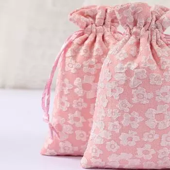 Подарочные пакеты на День святого Валентина для подруг Чистые цветочные конфетные пакеты Цветная упаковка Сумки-мешки на шнурке Украшения для свадебной вечеринки As picture