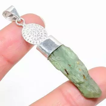 Подарочный кулон из стерлингового серебра 925 пробы с натуральным зеленым кианитом 2,56 дюйма O2y90