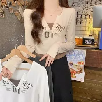 Поддельная двухкомпонентная футболка с V-образным вырезом, длинными рукавами для женщин на осень и зиму, укороченный фасон на правом плече, контрастный цвет нижней части верха S