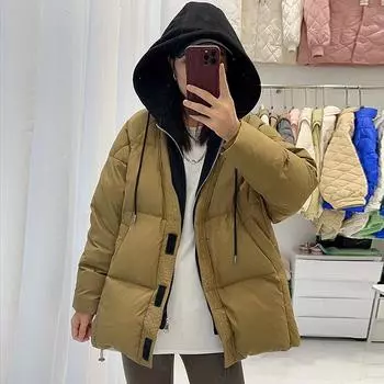 Поддельный двухкомпонентный свитер, шапка, пуховик, женская зимняя куртка 2024 года, новая корейская версия, контрастный цвет, белый утиный пух, теплое маленькое пальто S