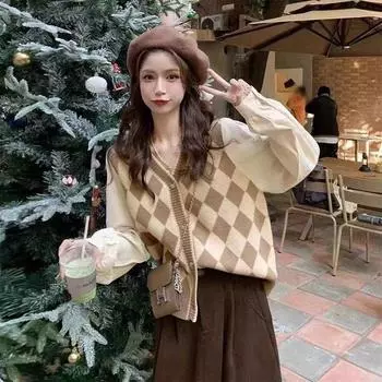 Поддельный двухсекционный вязаный свитер в клетку с бриллиантами, женский осенний дизайн, разумные свитера небольшого количества, многослойные с верхом кардигана One Size темно-коричневого