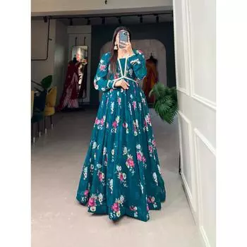 Поднимите свою ауру с нашим изысканным платьем из жоржета с цветочным принтом