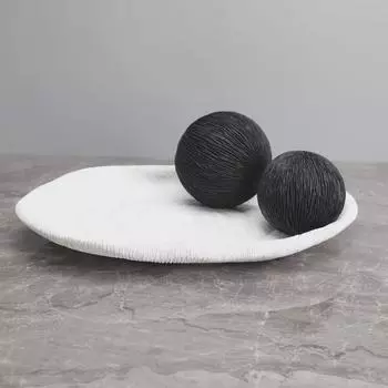 Поднос с текстурой из современной смолы: Элегантный декор журнального столика в гостиной