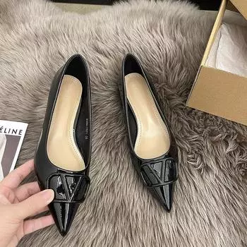 Поднятые заостренные лакированные туфли из натуральной кожи нюд коммутатор 2024 плоские туфли новые легкие модные туфли с короткими носами женские туфли 35