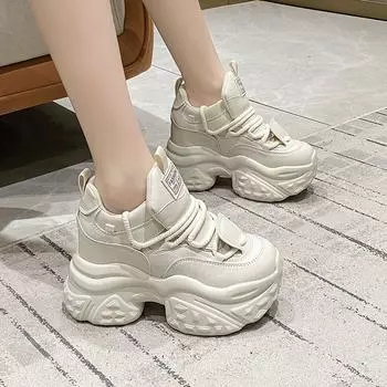 Подошва толщиной 10 см с увеличенной высотой, универсальные белые туфли для женщин, легкие и привлекательные, небольшие повседневные спортивные туфли 34 белый