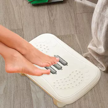 Подставка для ног под настольным табуретом. Удобная подставка для ног с роликовой массажной ножкой для автомобильных игр. синий