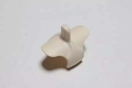 Подставка для пальца для блокфлейты сопрано Aulos 302A/303A Подставка для пальца для блокфлейты сопрано Aulos 302A/303A
