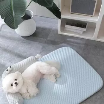 Подстилки для собак на все времена года Съемные и моющиеся лежанки для маленьких и средних собак Летний прохладный наполнитель для домашних животных Наполнитель для сна кошек S: 45 * 35 cm