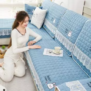 Подушка для дивана с героями мультфильмов, новинка 2024, универсальная утолщенная подушка для четырех сезонов на осень и зиму, нескользящая подушка для сиденья, чехол для дивана 70*70