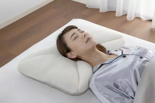 Подушка для французской кровати 40 x 60 x Mondo Подушка низкая Поддерживает шею с помощью формованной пены, содержащей активированный уголь 360053100 2,5-4,5 см Тип Луна