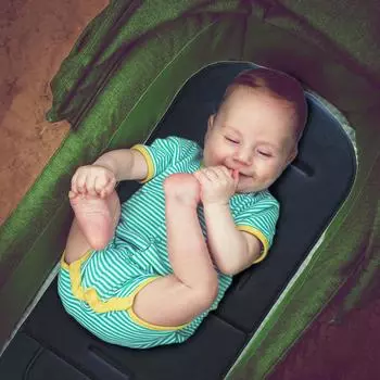 Подушка для сиденья детской коляски в Великобритании Four Seasons Kids Pushchair Trolley Pad (черный)