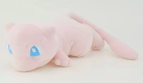 Подушка Ensky Pokemon Fluffy Pillow Mew 75 x 110 x 230 мм Изготовлена из полиэстера прибл.