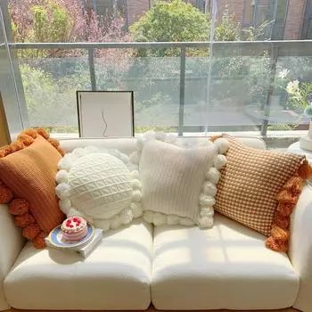 Подушка из скандинавской шерсти с 3D-эффектом Side tassels, Containing core темно-желтого