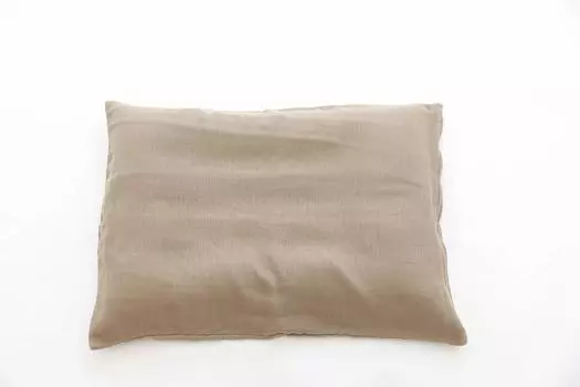 Подушка Soba Yume Monogatari из гречневой лузги с регулируемой высотой, размер 63 x 43 x 7 см. Компания с ограниченной ответственностью. коричневый