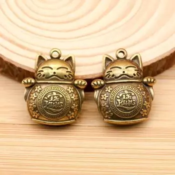 Подвеска-брелок Lucky Cat из цельной латуни: Ретро-медные изделия для мужчин и женщин – стильный автомобильный аксессуар. Lucky Cat