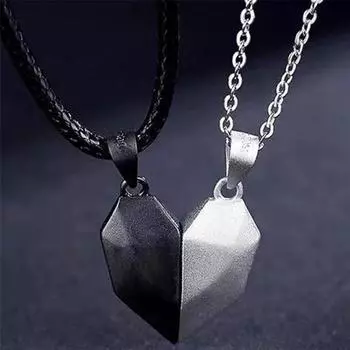 Подвеска для пары, комплект ожерелья с магнитом «Камень желаний», ожерелье из трех камней в виде черно-белого персикового сердца. белый