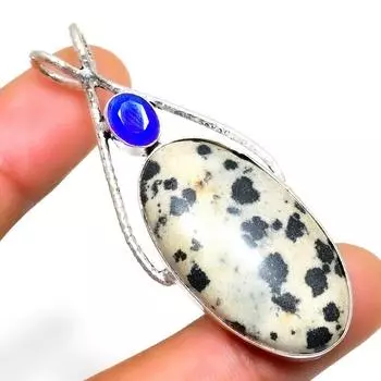 Подвеска из далматинской яшмы с голубым топазом, посеребренная 925 проба, 2,08 дюйма 2.08 белый
