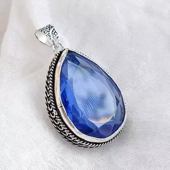 Подвеска из драгоценного камня с синим топазом. Подвеска-цепочка из стерлингового серебра 925 пробы. Подвеска большого размера.