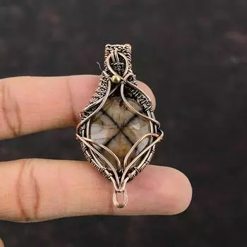 Подвеска из хиастолита, обернутая медной проволокой, ювелирное изделие из хиастолита, подвеска из драгоценного камня, обернутая медной проволокой, ювелирное изделие ручной работы, подарок для него