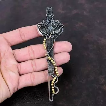 Подвеска из ларвикита, кулон в медной проволоке, кулон ручной работы с драгоценным камнем, кулон из ларвикита, ключ, красивые медные украшения, подарок для него