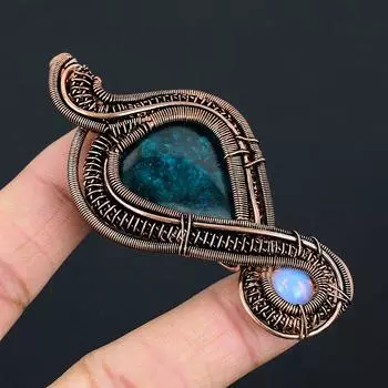 Подвеска из медной проволоки с натуральным синим балтийским янтарем и молочным опалом 3,15 z9k75