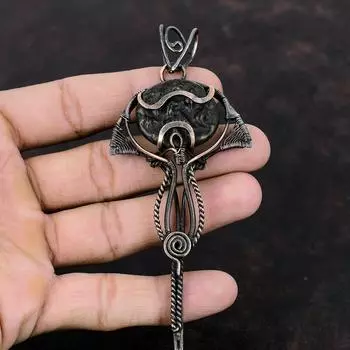 Подвеска из молдавита, обернутая медной проволокой, изящные ювелирные изделия из драгоценных камней, подвеска в стиле хиппи в стиле бохо, медные украшения из молдавита, подвеска ручной работы для подарка