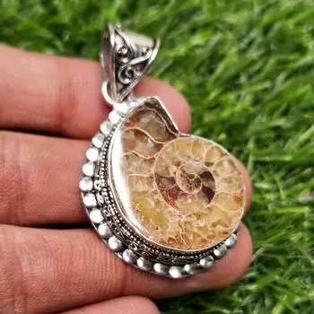 Подвеска из натурального аммонита из стерлингового серебра 925 пробы Подвеска из ископаемого подарка для нее коричневый