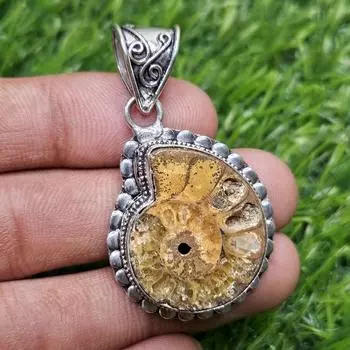 Подвеска из натурального аммонита из стерлингового серебра 925 пробы Подвеска из ископаемого подарка для нее коричневый