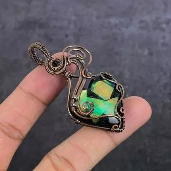 Подвеска из натурального дихроичного стекла с медной проволокой 2,60 дюйма B0b72