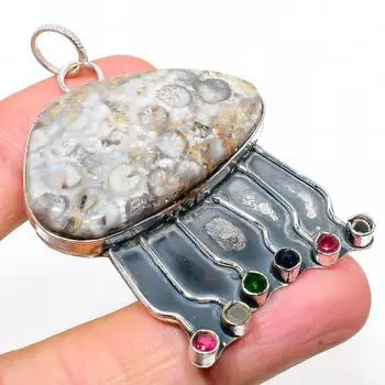 Подвеска из натурального ископаемого коралла и драгоценного камня диопсида из стерлингового серебра 925 пробы 2,36 дюйма P4j39