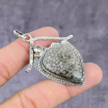 Подвеска из натурального ископаемого коралла и топаза ручной работы из стерлингового серебра 925 пробы 2,17 дюйма g9O69