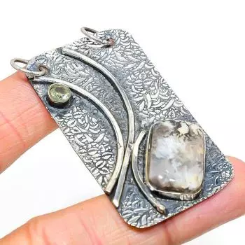 Подвеска из натурального русского дендритового камня цаворит из стерлингового серебра 925 пробы 2,40 p2N44