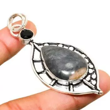 Подвеска из яшмы Пикассо, черная шпинель 925 пробы, посеребренная, 2,65 дюйма 2.65 чёрный