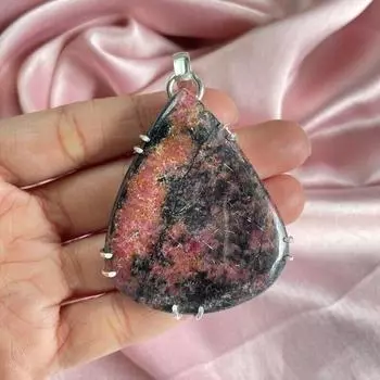 Подвеска из родонита грушевидной огранки Серебряная цепочка Ожерелье из стерлингового серебра 925 пробы