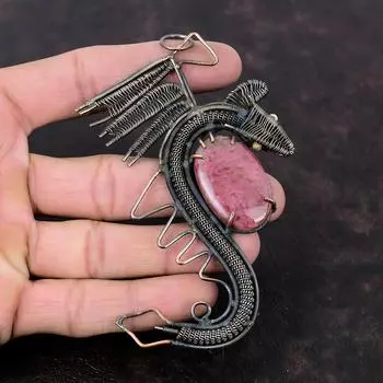 Подвеска из родонита, кулон в медной проволоке, оригинальные ювелирные изделия из драгоценных камней, кулон дракона ручной работы, медная проволока, завернутая в ювелирное изделие, подарок для мамы