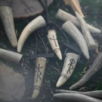 Подвеска из рогов оленя, защитная цепочка, руна викингов, регулируемый шнур, винтажный стиль, ручная работа