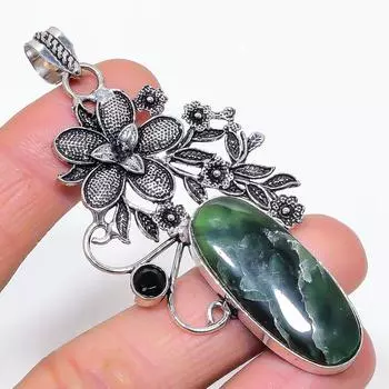 Подвеска из серебра 925 пробы с натуральным нефритом и шпинелью 3,15 дюйма S2I28