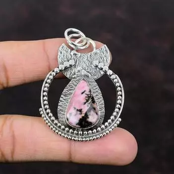 Подвеска из стерлингового серебра 925 пробы. Подвеска ручной работы. Ювелирные изделия из драгоценного камня родонита. Подвеска в стиле бохо. Подарок на годовщину. Подвеска в этническом стиле.