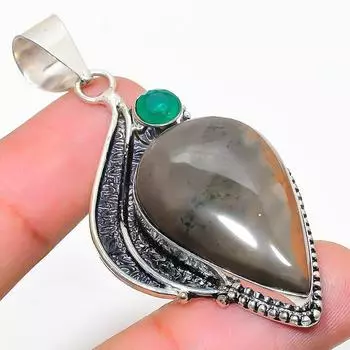 Подвеска из стерлингового серебра 925 пробы с натуральным мукаитом и зеленым нефритом 2,40 дюйма m0l47